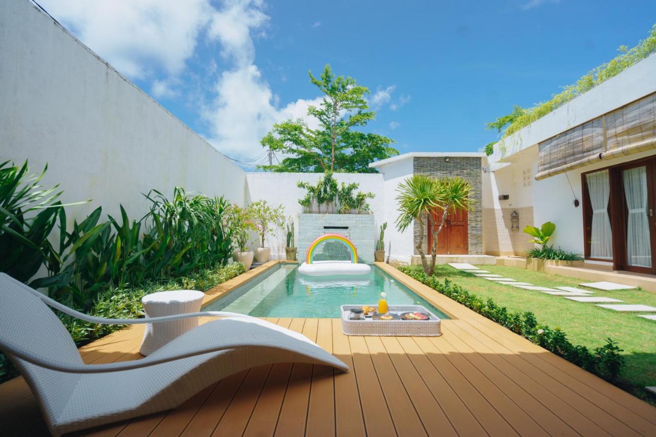Villa Orked 3 With Family Room Seminyak Bagian luar foto