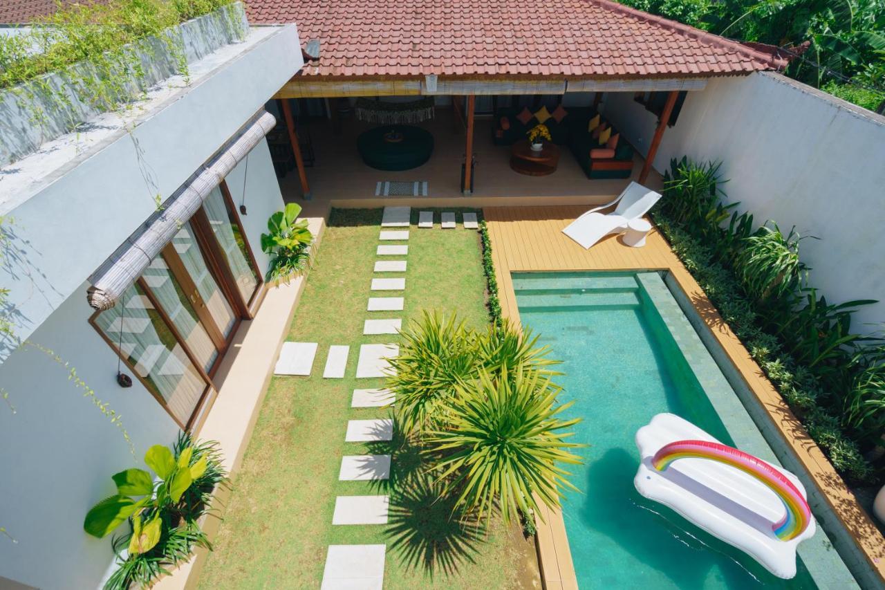 Villa Orked 3 With Family Room Seminyak Bagian luar foto
