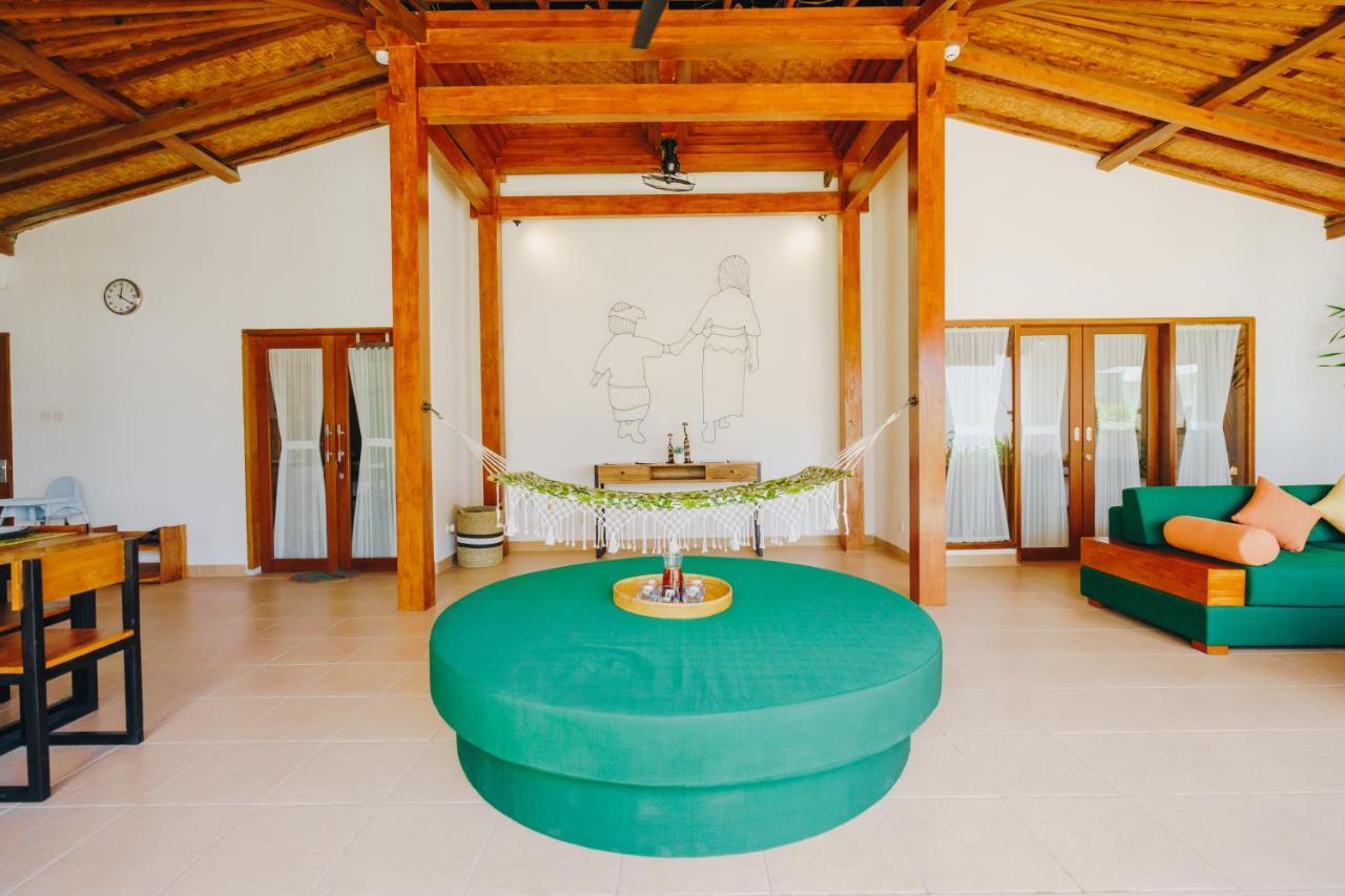 Villa Orked 3 With Family Room Seminyak Bagian luar foto