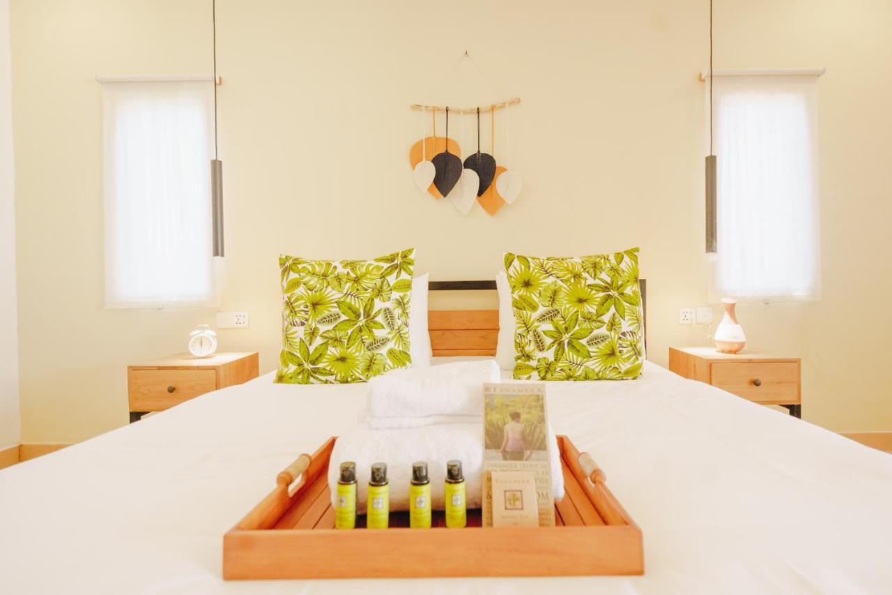 Villa Orked 3 With Family Room Seminyak Bagian luar foto