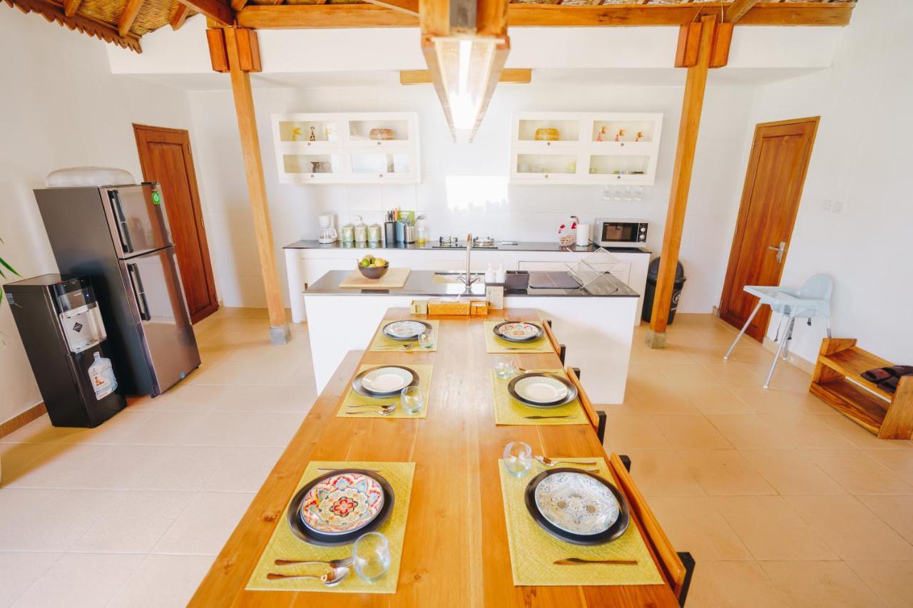 Villa Orked 3 With Family Room Seminyak Bagian luar foto