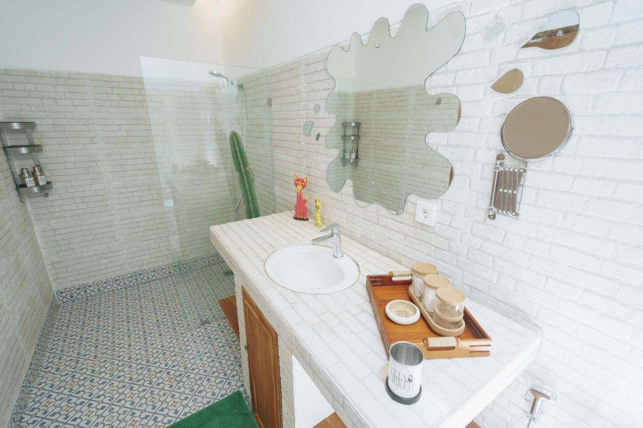 Villa Orked 3 With Family Room Seminyak Bagian luar foto