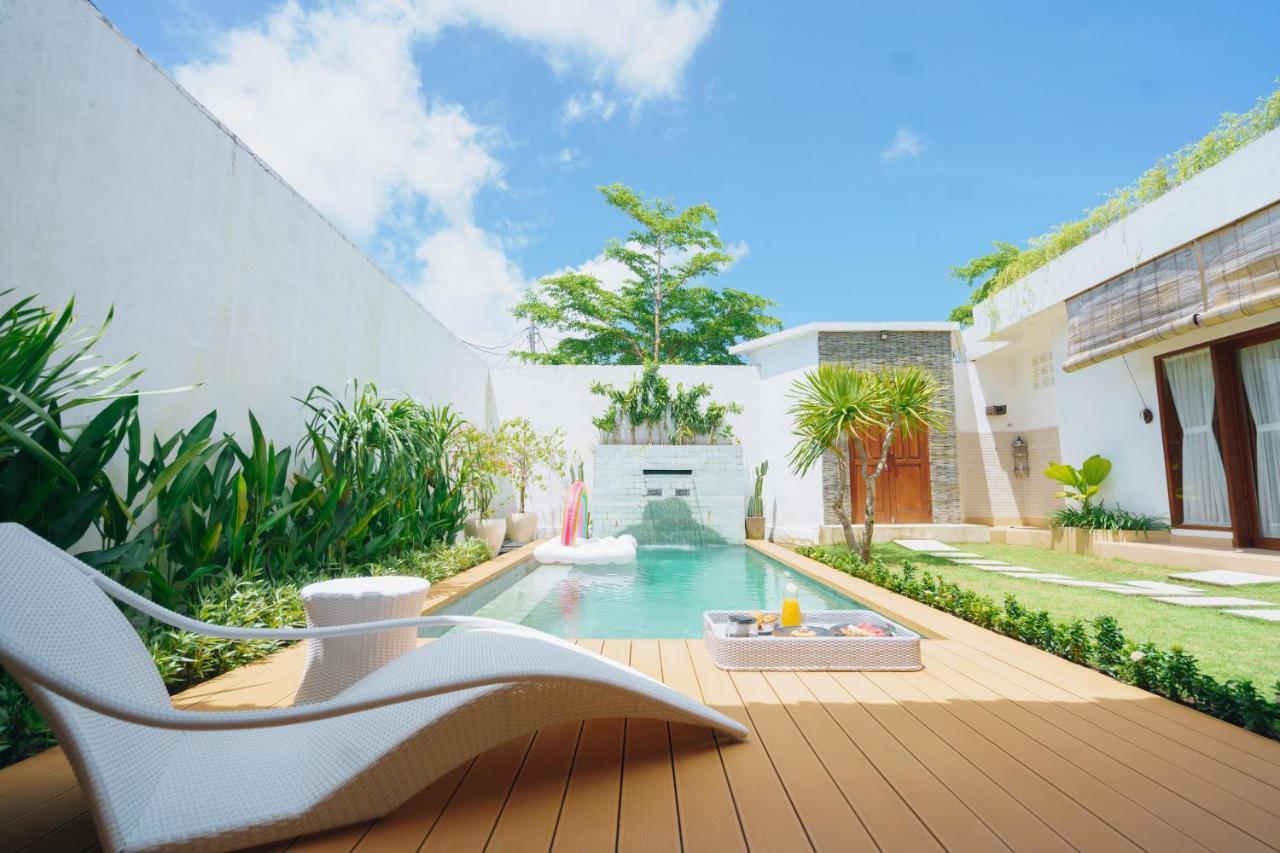 Villa Orked 3 With Family Room Seminyak Bagian luar foto