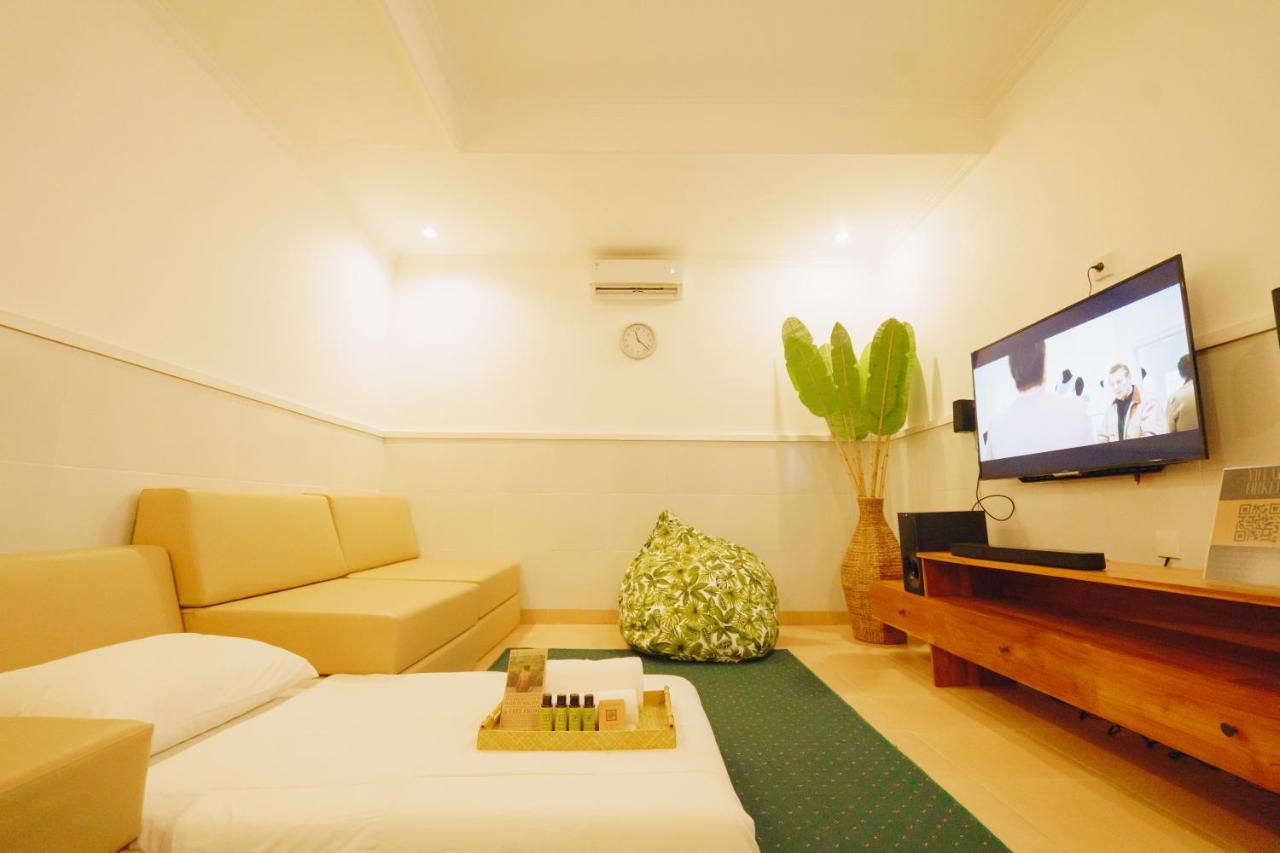 Villa Orked 3 With Family Room Seminyak Bagian luar foto