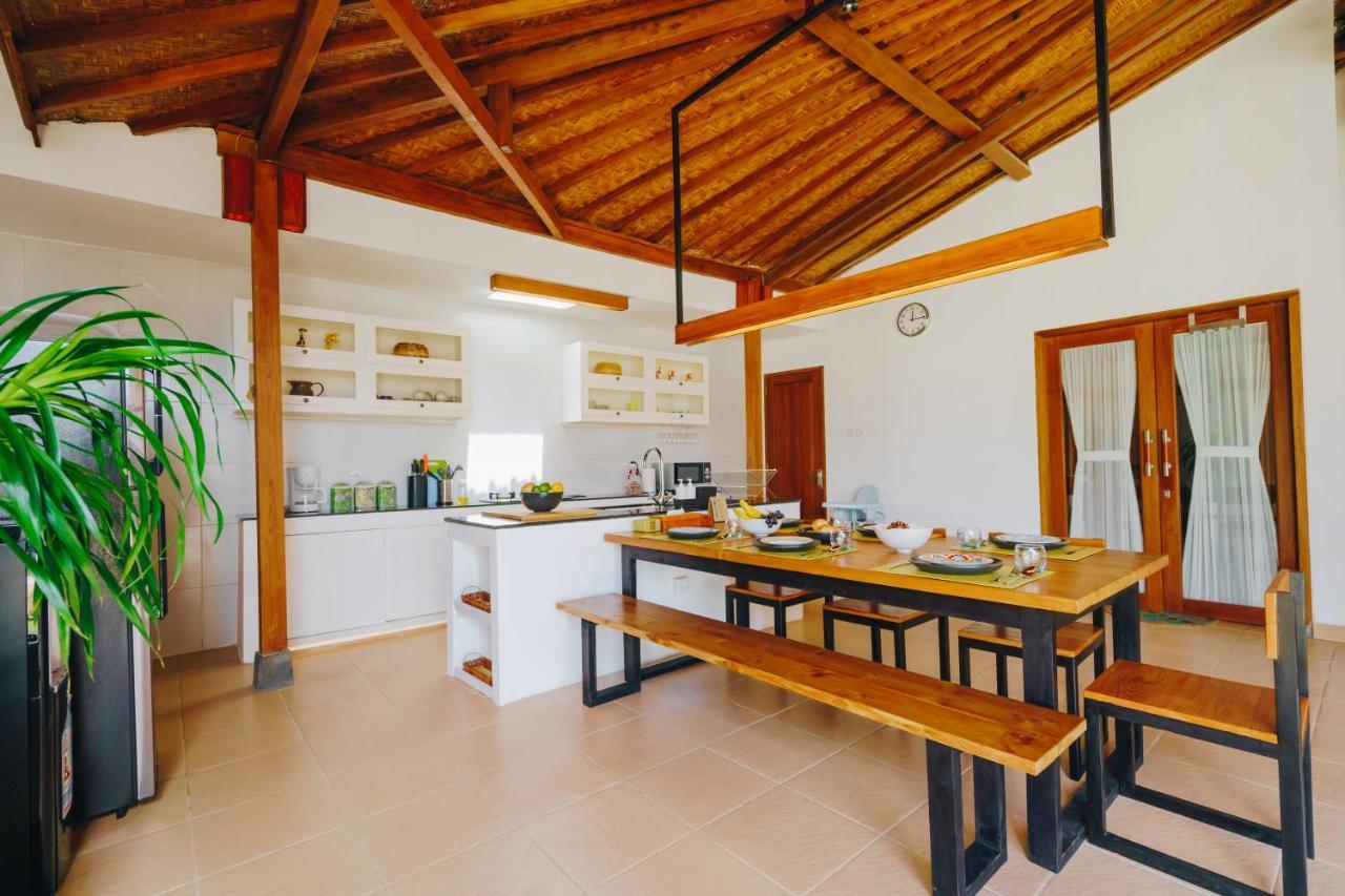 Villa Orked 3 With Family Room Seminyak Bagian luar foto