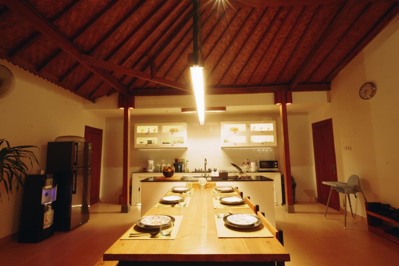 Villa Orked 3 With Family Room Seminyak Bagian luar foto