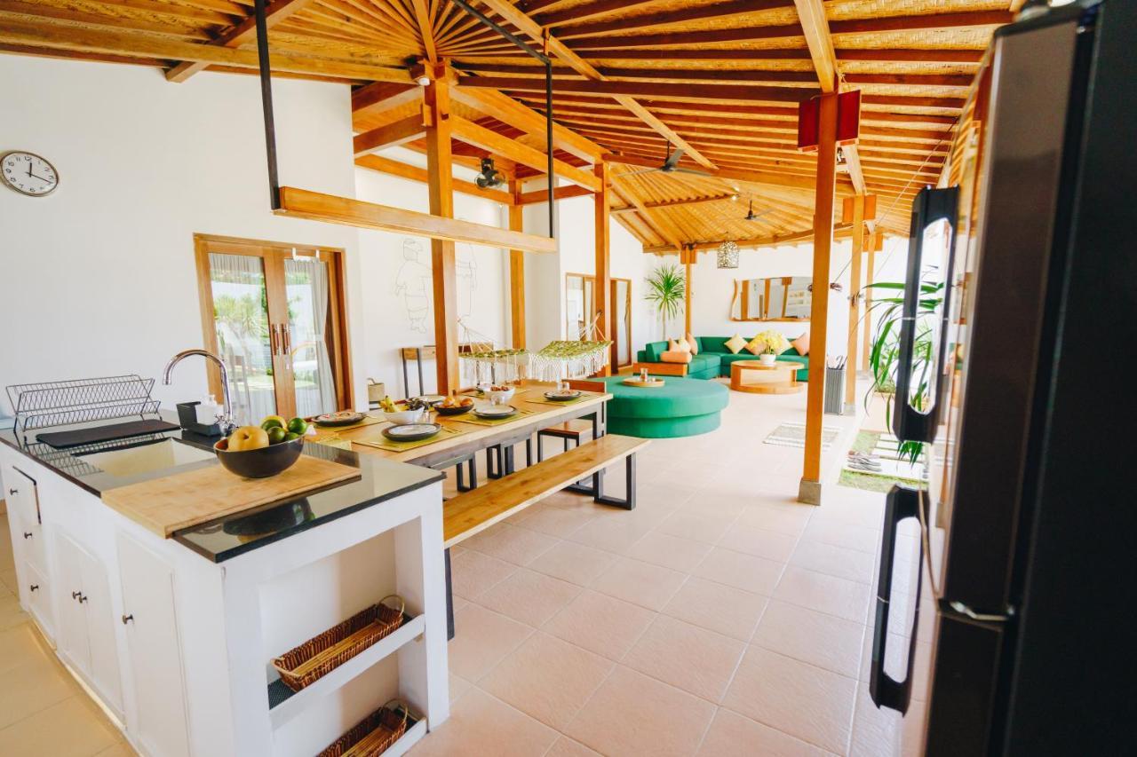 Villa Orked 3 With Family Room Seminyak Bagian luar foto