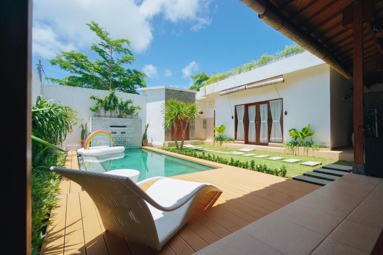 Villa Orked 3 With Family Room Seminyak Bagian luar foto