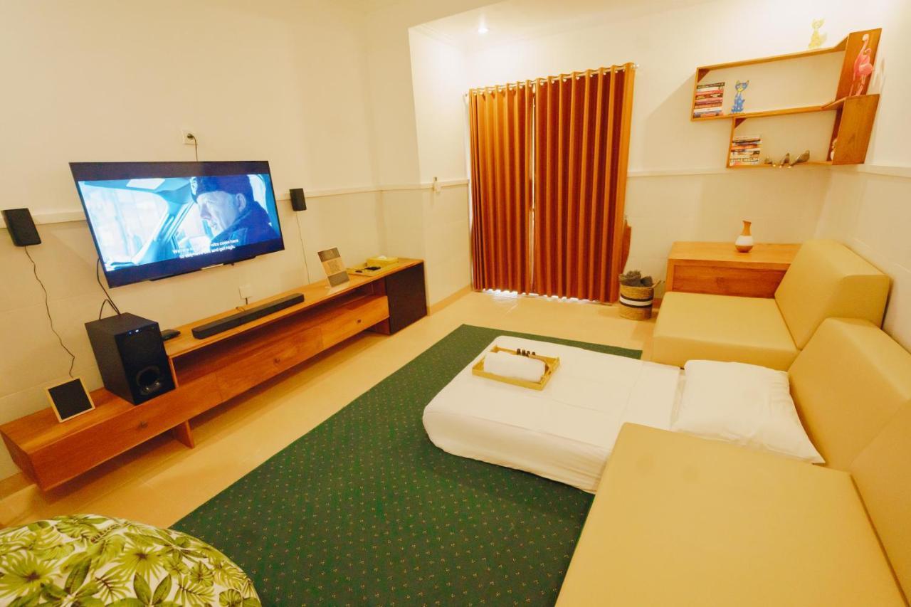Villa Orked 3 With Family Room Seminyak Bagian luar foto